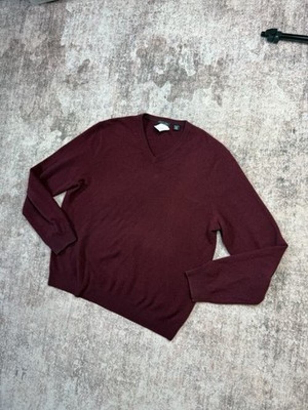 Saks Fifth Avenue Cashmere Burgundy V Neck Men Pullover Size:XXL Oxblood